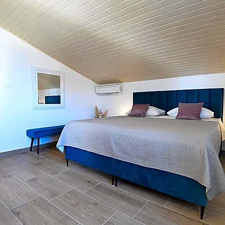 Rita Hotel
